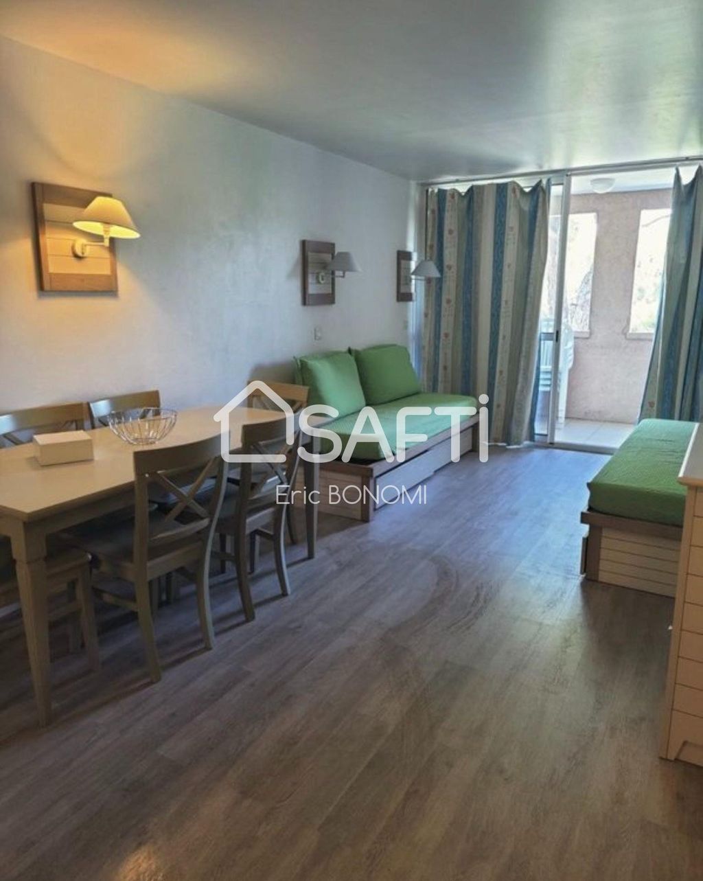 Achat appartement à vendre 3 pièces 44 m² - Saint-Raphaël