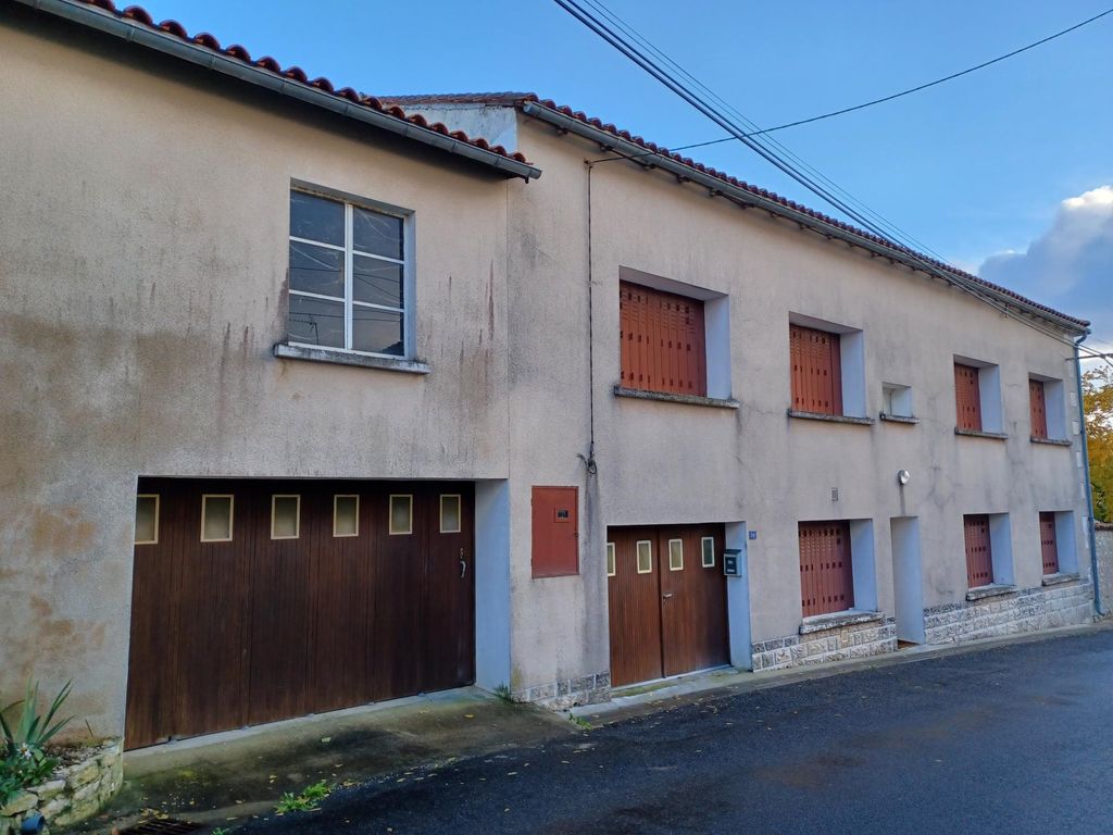 Achat maison à vendre 4 chambres 140 m² - Aigre