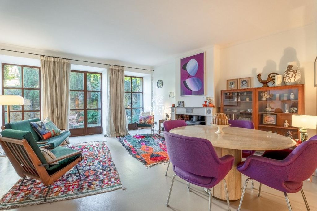 Achat maison à vendre 5 chambres 252 m² - Cabrières-d'Avignon