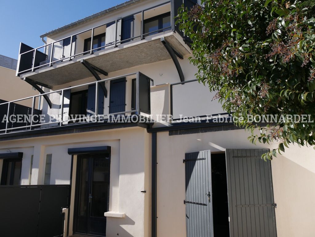 Achat appartement à vendre 3 pièces 94 m² - Sainte-Cécile-les-Vignes