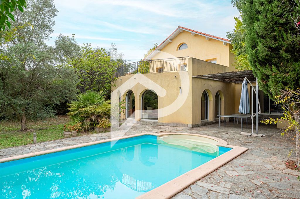 Achat maison à vendre 4 chambres 229 m² - Aix-en-Provence