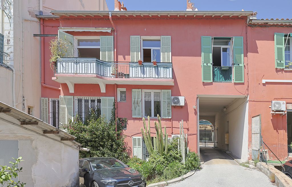 Achat appartement à vendre 3 pièces 103 m² - Hyères