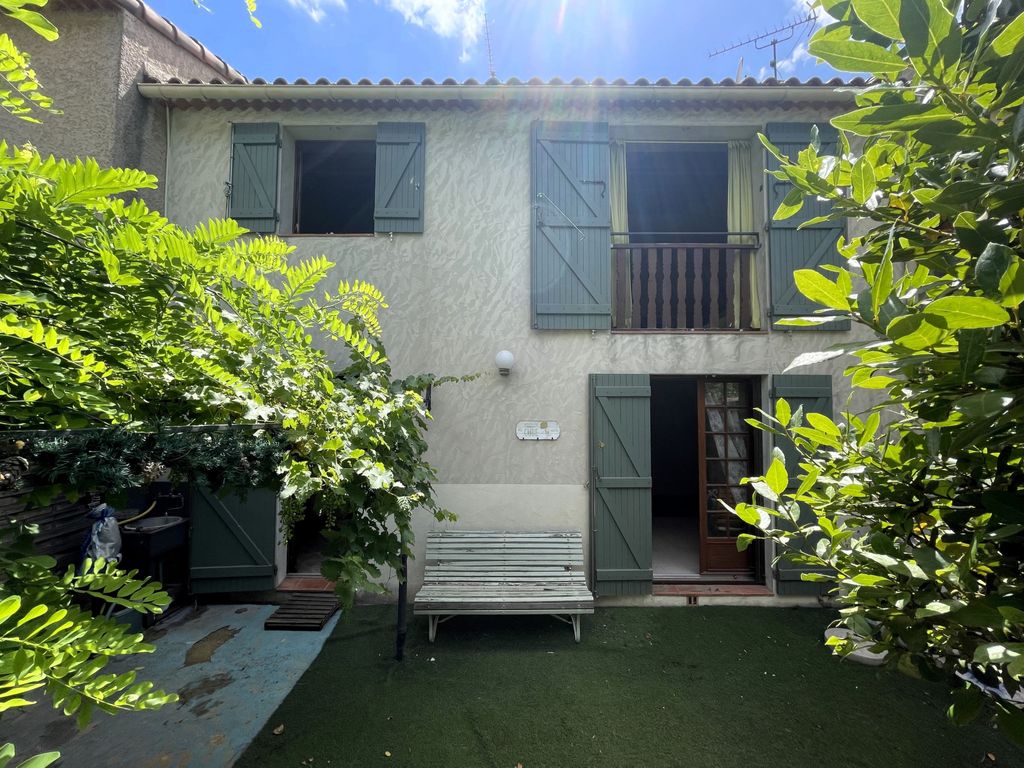 Achat maison à vendre 3 chambres 137 m² - Le Castellet