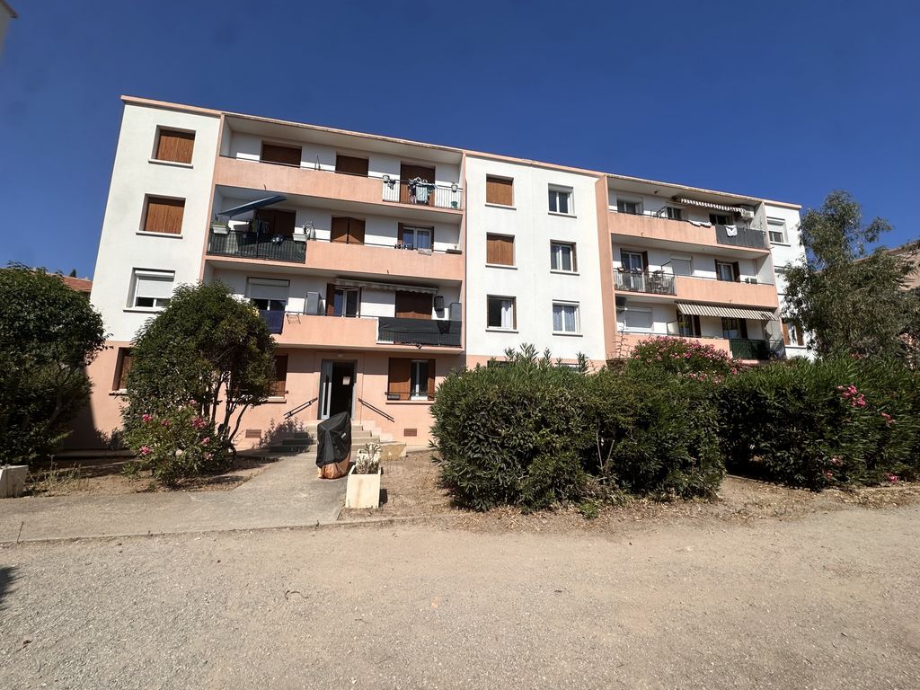 Achat appartement à vendre 3 pièces 56 m² - Saint-Raphaël