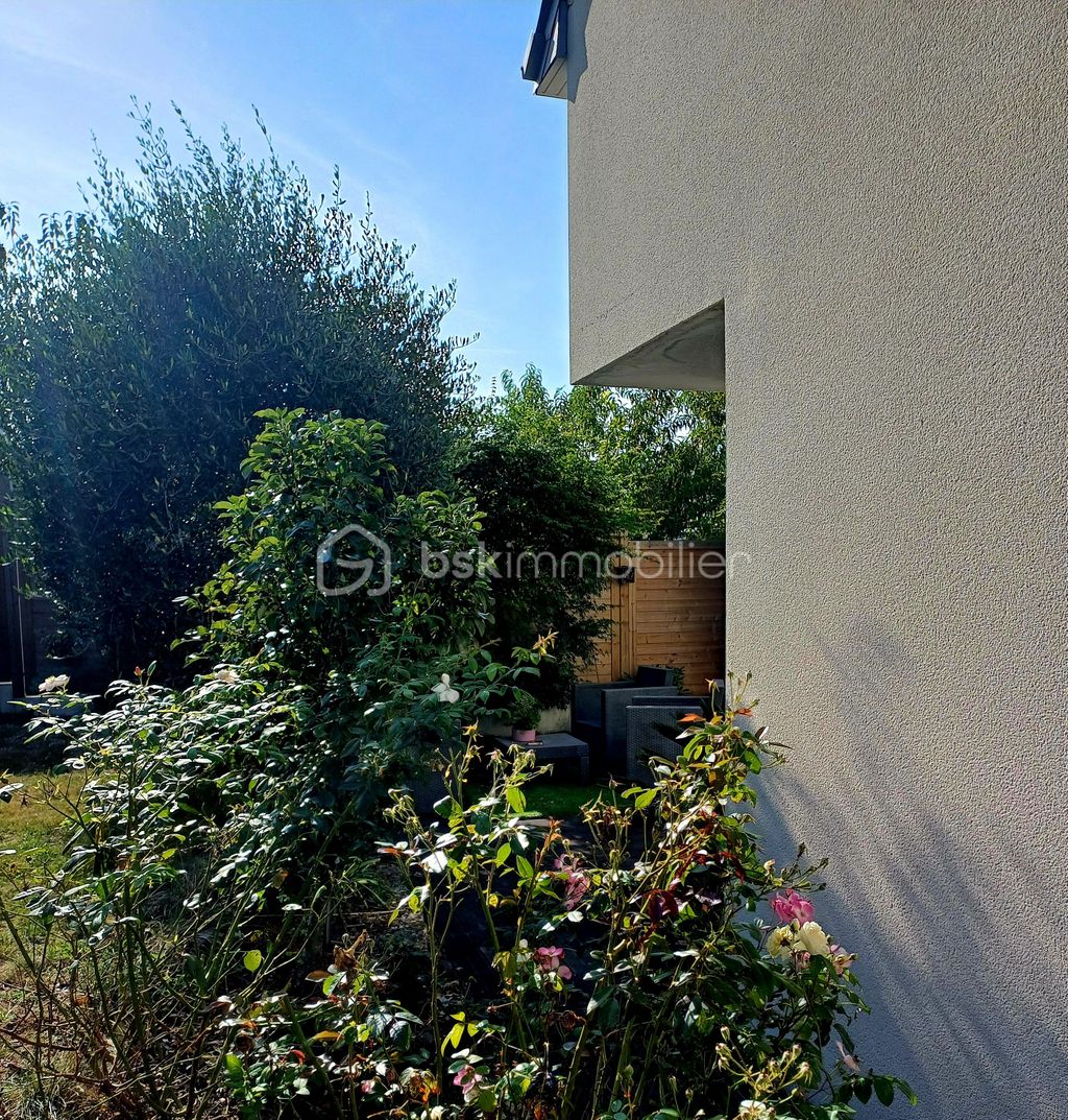 Achat maison à vendre 5 chambres 160 m² - Séné