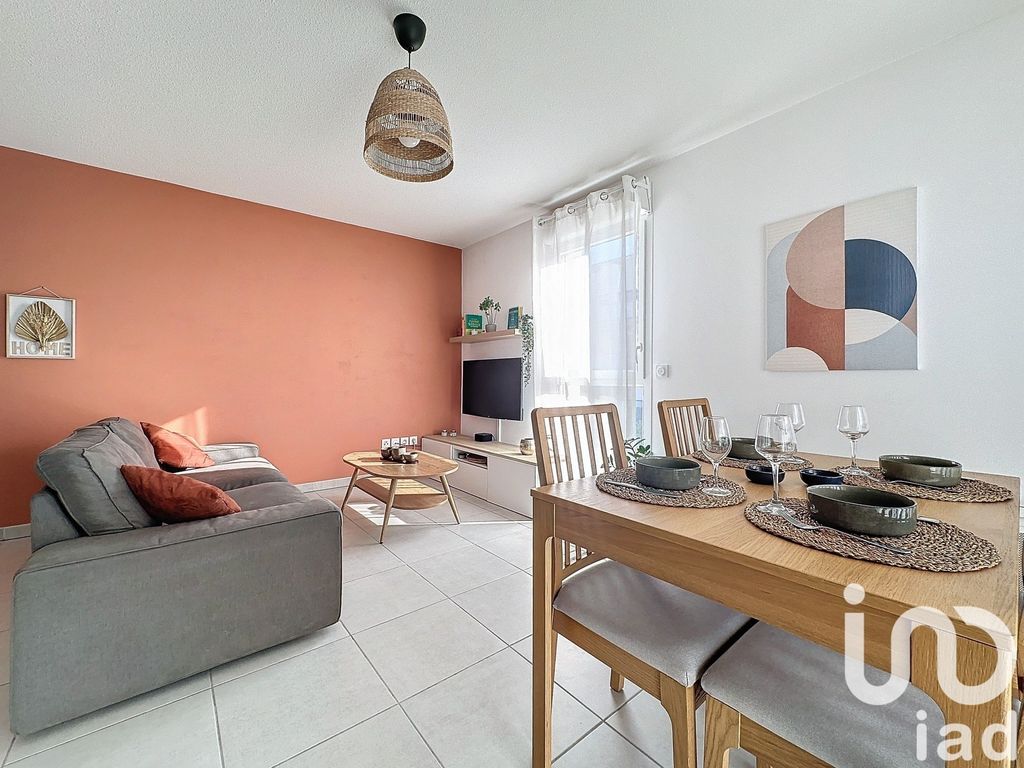 Achat appartement à vendre 5 pièces 60 m² - Saint-Brès