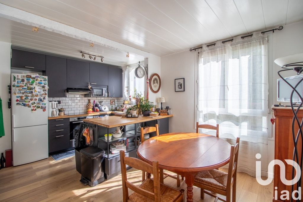 Achat appartement à vendre 4 pièces 67 m² - Rueil-Malmaison