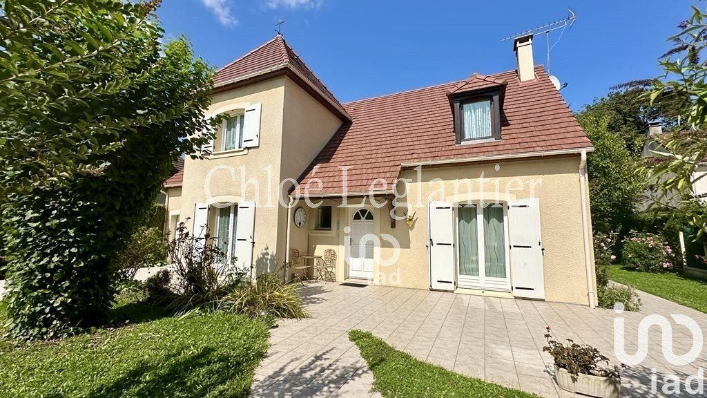 Achat maison à vendre 5 chambres 160 m² - Tournan-en-Brie