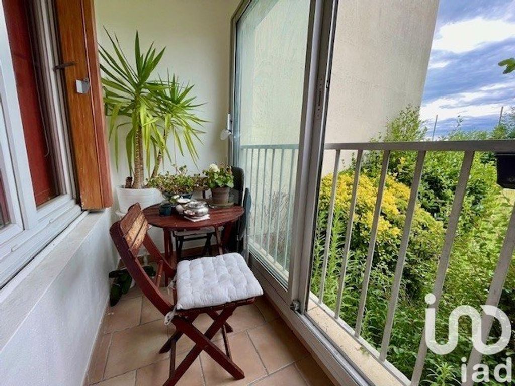 Achat appartement à vendre 3 pièces 63 m² - Coubron