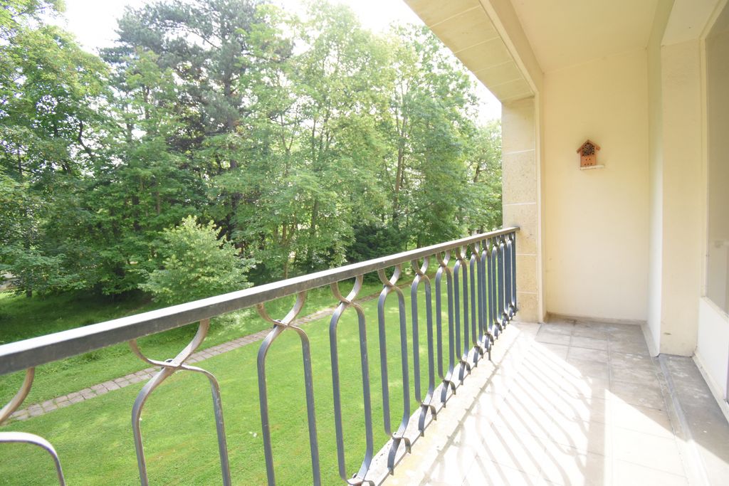 Achat appartement à vendre 4 pièces 86 m² - Ville-d'Avray