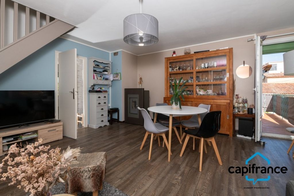 Achat duplex à vendre 4 pièces 90 m² - Saint-Cyr-sur-Mer