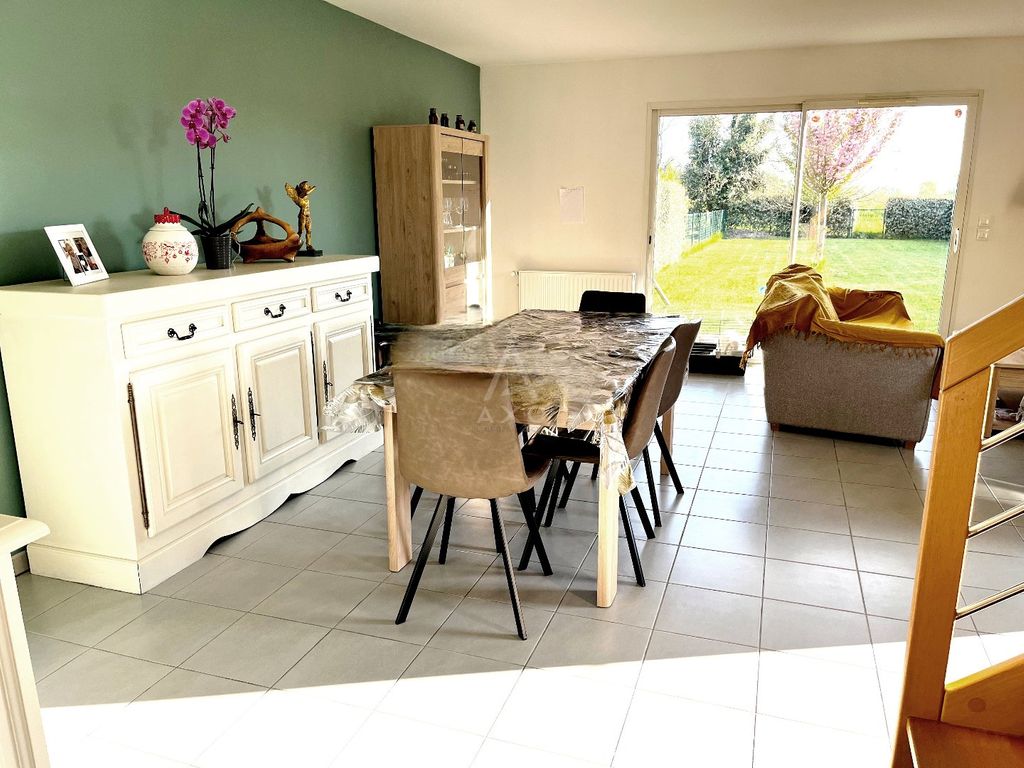 Achat maison à vendre 3 chambres 103 m² - Angoulême