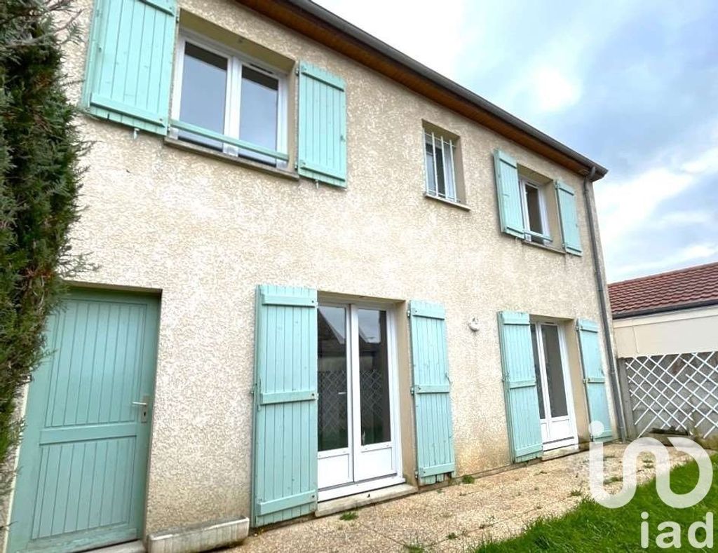 Achat maison à vendre 4 chambres 126 m² - Luisant