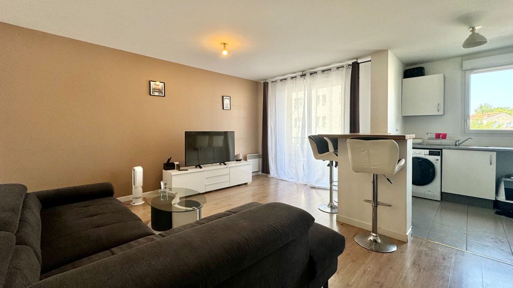 Achat appartement à vendre 2 pièces 45 m² - Corbeil-Essonnes