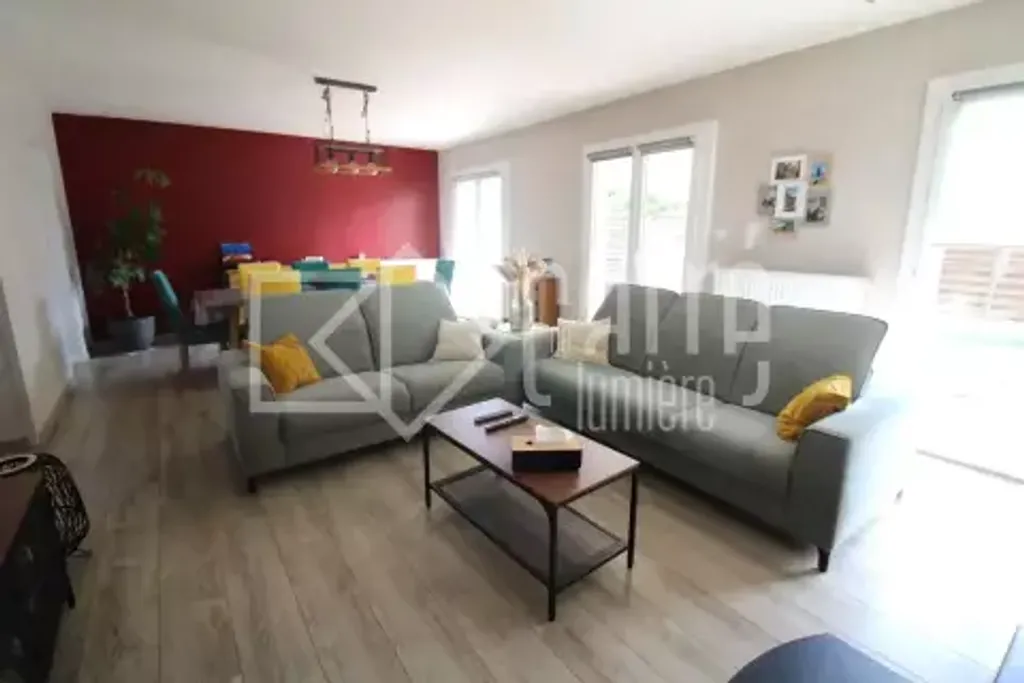 Achat maison à vendre 4 chambres 123 m² - Mûrs-Erigné