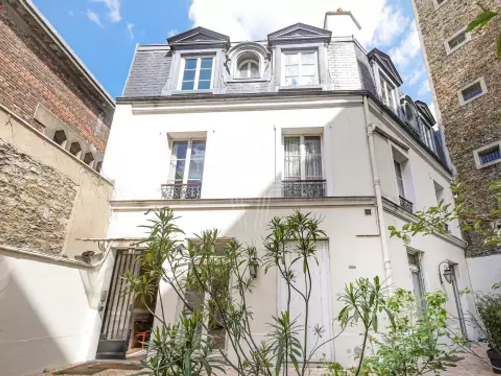 Achat maison à vendre 6 chambres 244 m² - Paris 16ème arrondissement