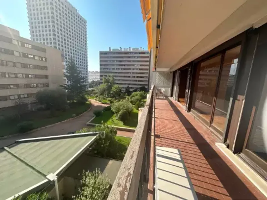 Achat appartement à vendre 5 pièces 107 m² - Marseille 6ème arrondissement