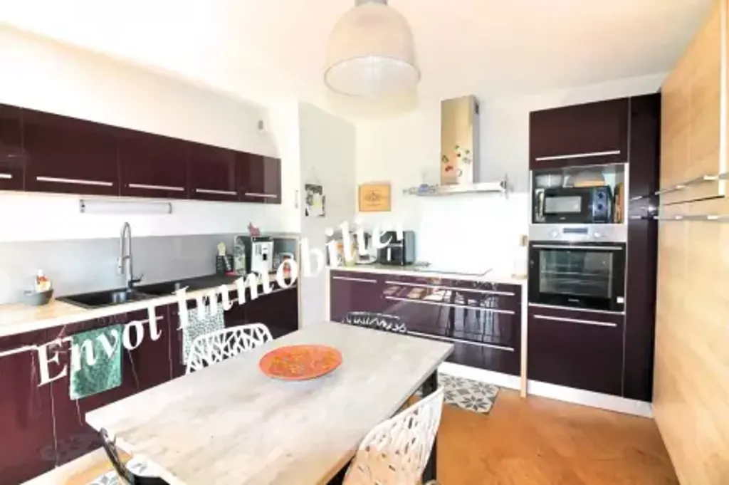 Achat appartement à vendre 4 pièces 110 m² - Cornebarrieu