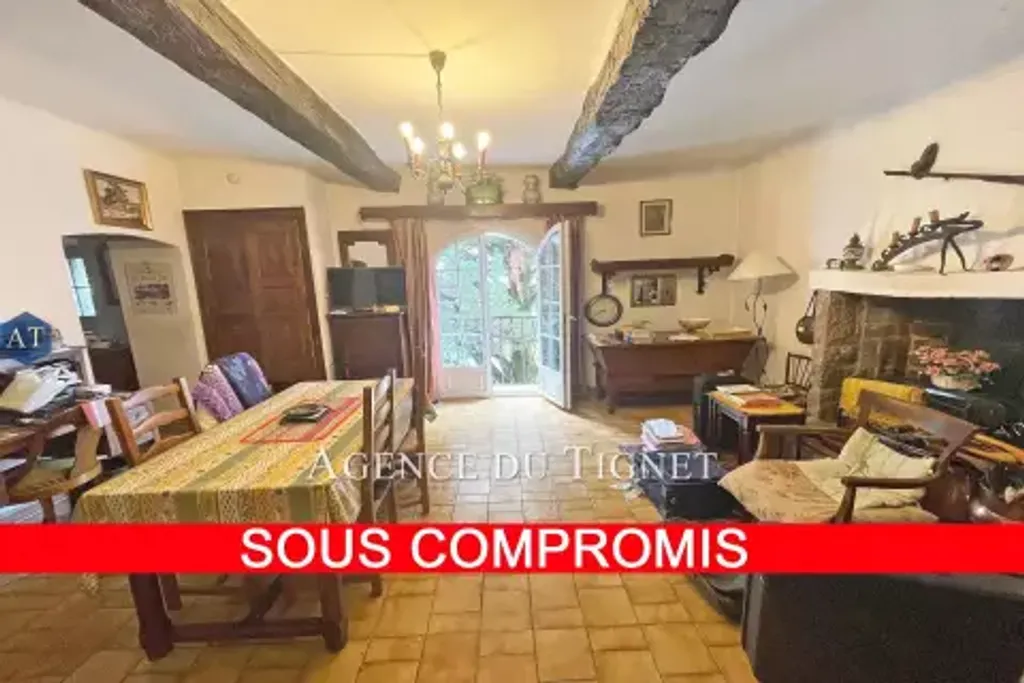 Achat appartement à vendre 2 pièces 57 m² - Saint-Cézaire-sur-Siagne