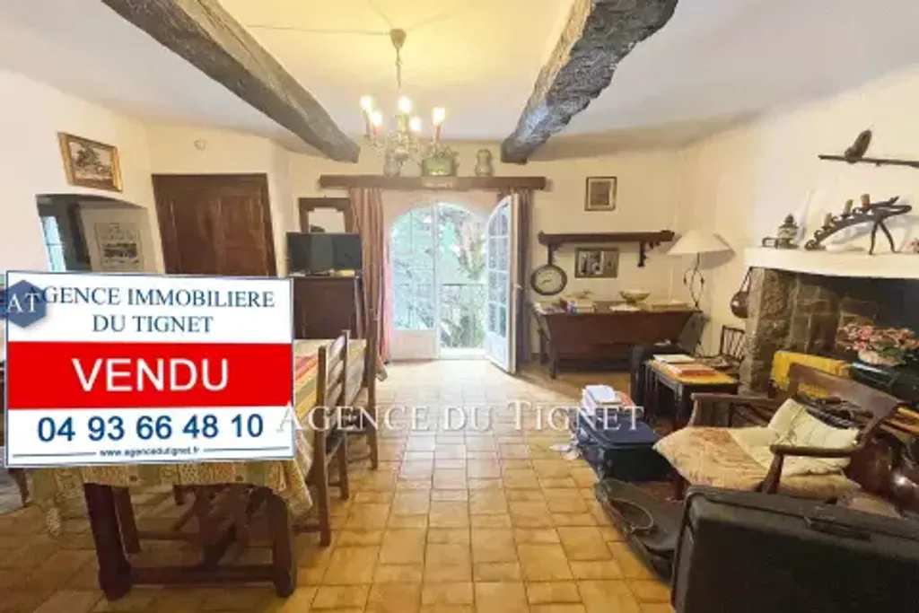 Achat appartement à vendre 2 pièces 57 m² - Saint-Cézaire-sur-Siagne