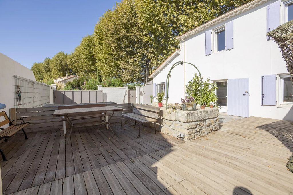 Achat maison à vendre 2 chambres 76 m² - Istres