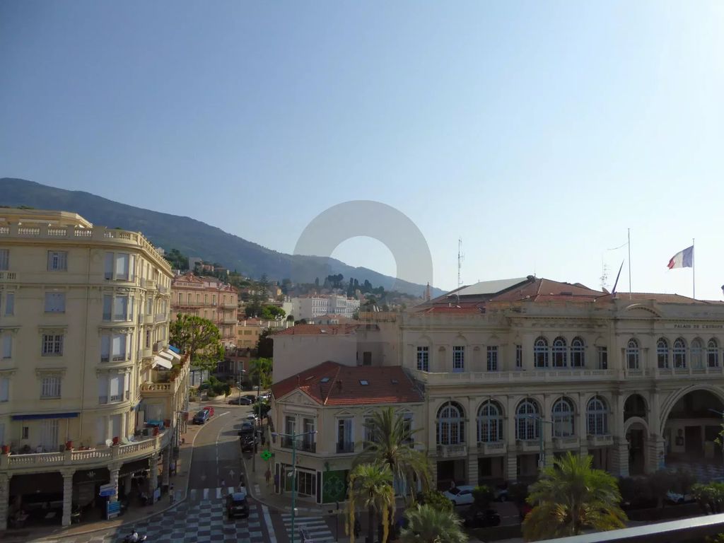 Achat appartement à vendre 2 pièces 64 m² - Menton