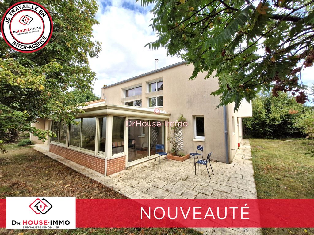 Achat maison à vendre 5 chambres 277 m² - Niort