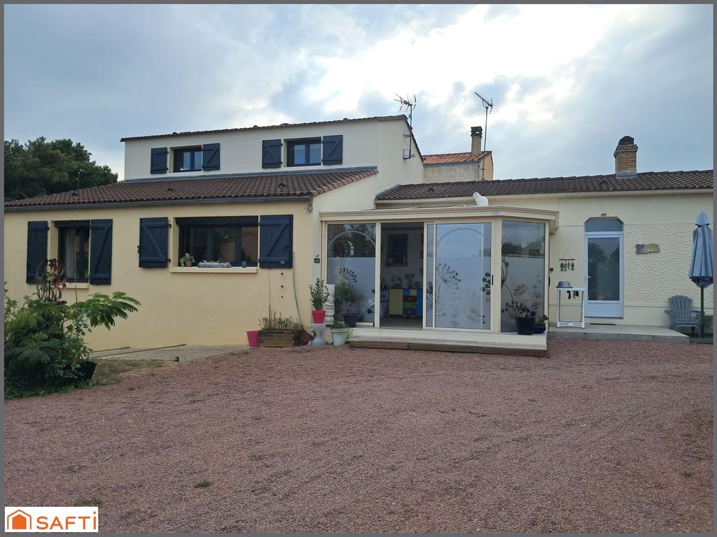 Achat maison à vendre 5 chambres 192 m² - Longeville-sur-Mer