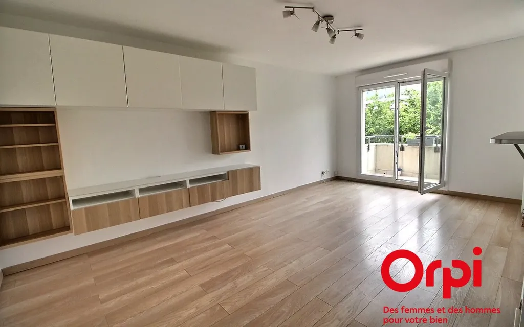 Achat appartement à vendre 4 pièces 70 m² - Montigny-le-Bretonneux