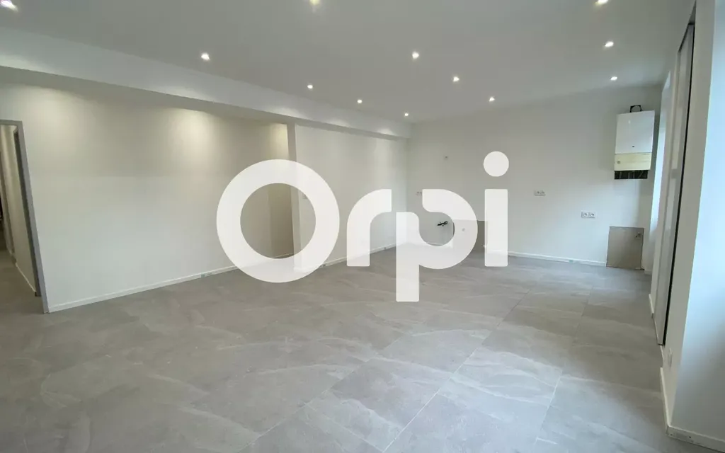 Achat appartement à vendre 4 pièces 94 m² - Lorette