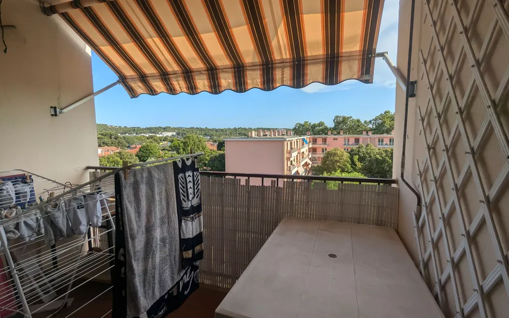 Achat appartement à vendre 3 pièces 66 m² - La Valette-du-Var