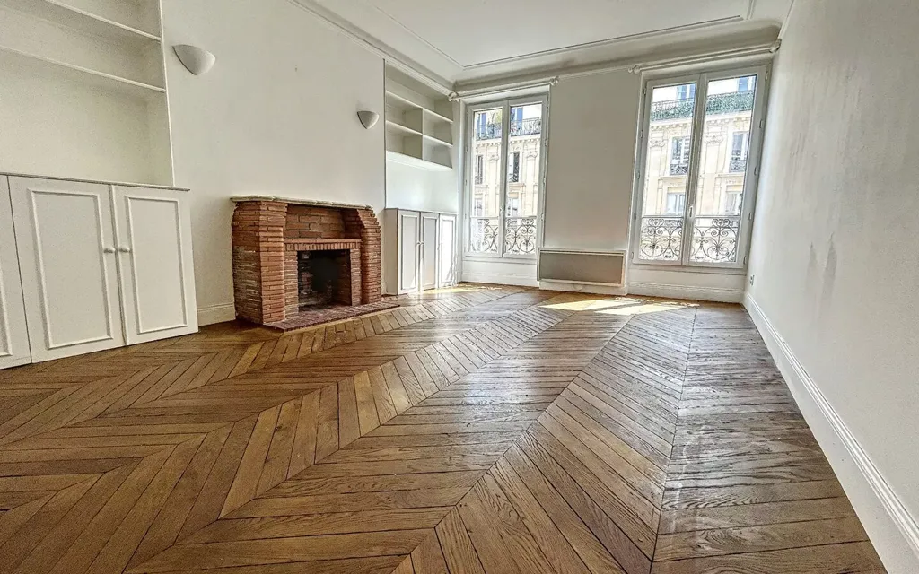 Achat appartement à vendre 3 pièces 67 m² - Paris 10ème arrondissement