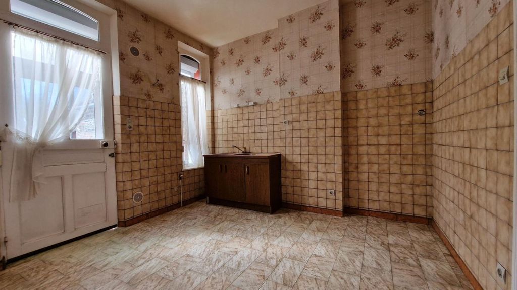 Achat maison à vendre 4 chambres 94 m² - Guise