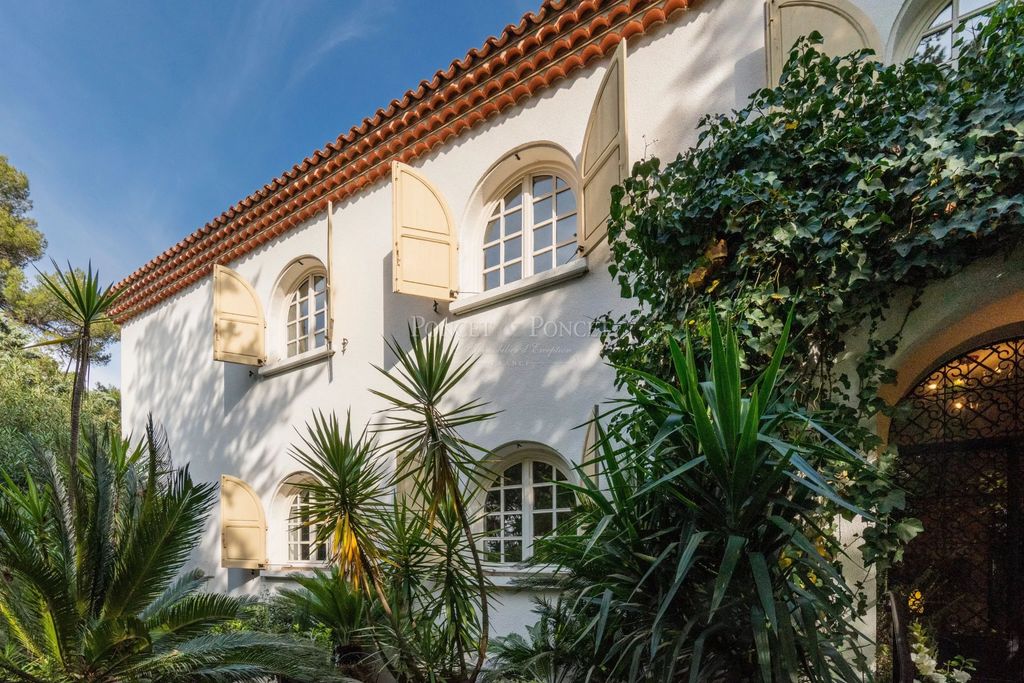 Achat maison à vendre 6 chambres 450 m² - Montpellier