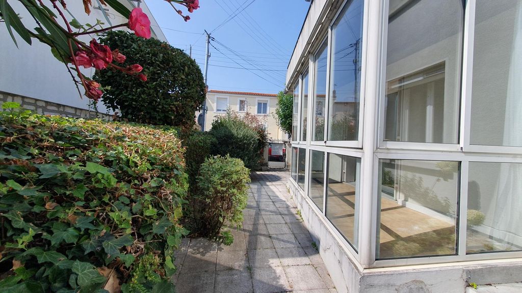 Achat appartement à vendre 4 pièces 76 m² - Royan