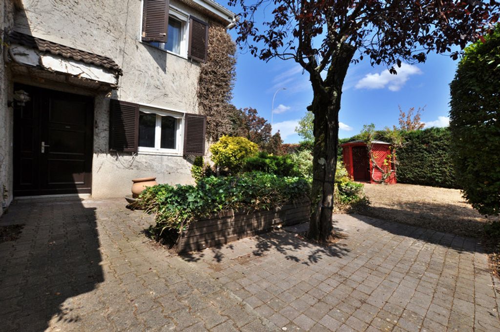 Achat maison à vendre 5 chambres 149 m² - Corbas