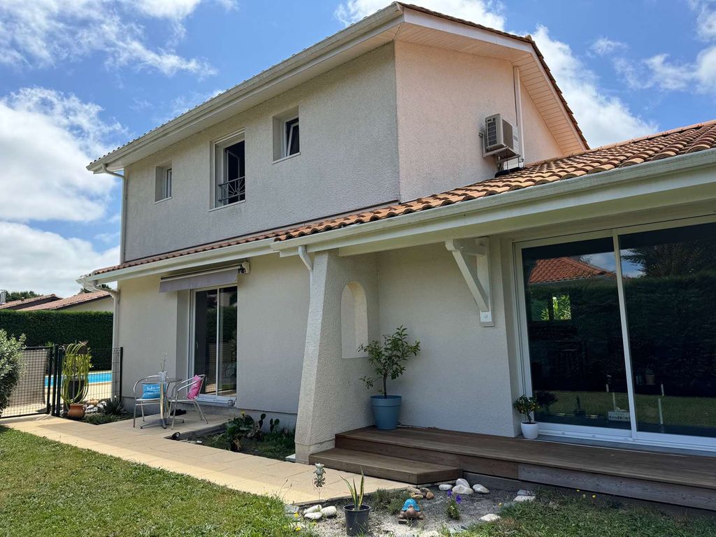 Achat maison à vendre 4 chambres 155 m² - Pessac