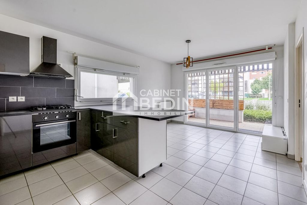 Achat appartement à vendre 2 pièces 43 m² - Villenave-d'Ornon