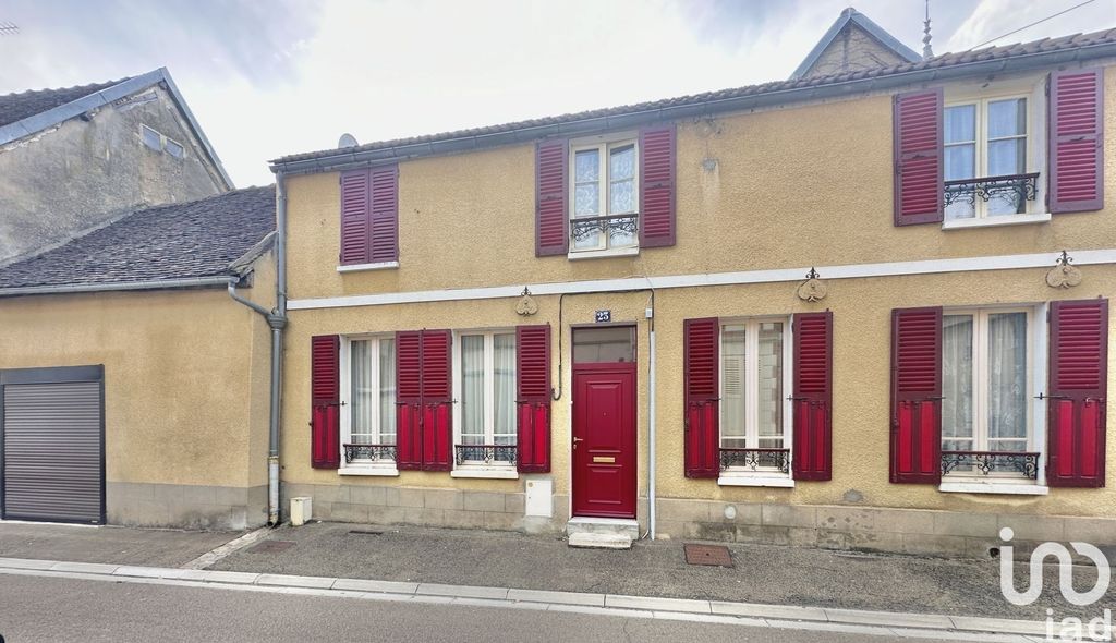 Achat maison à vendre 3 chambres 100 m² - Villeneuve-sur-Yonne