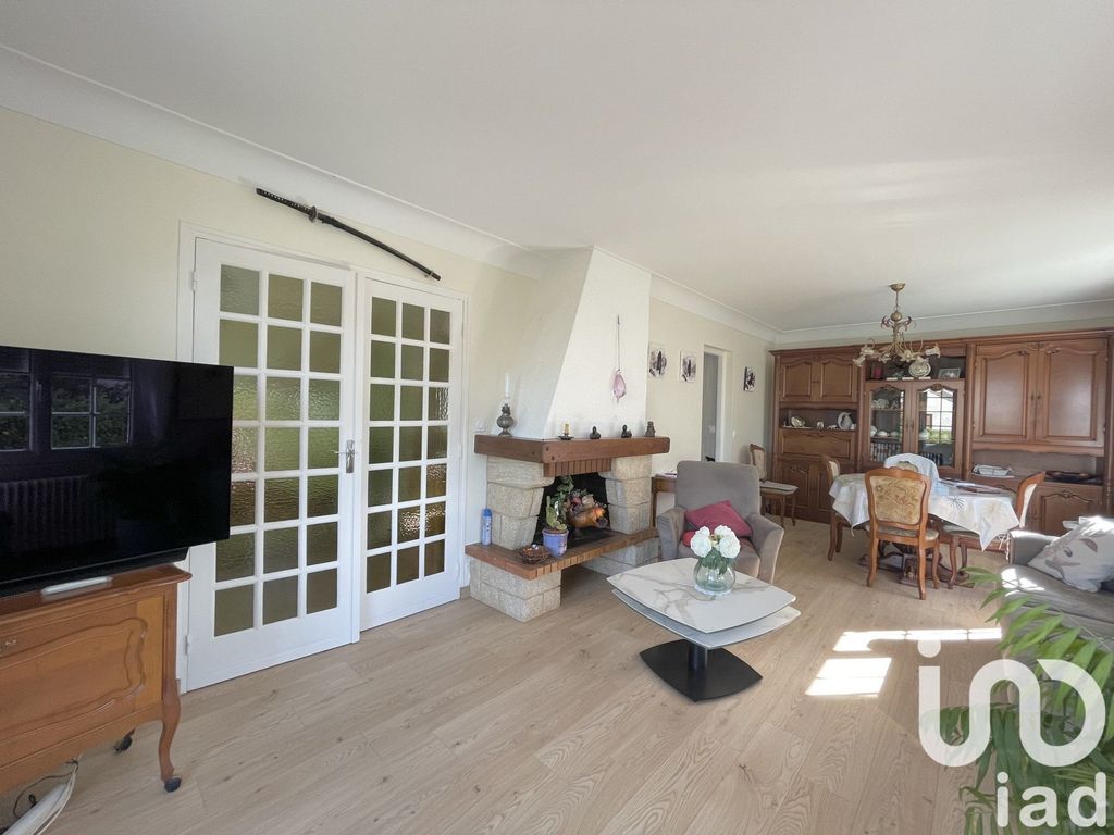 Achat maison à vendre 5 chambres 168 m² - Vaux-le-Pénil