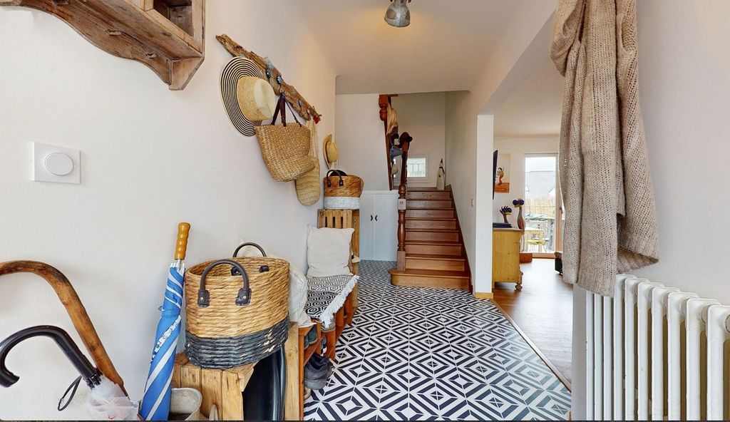 Achat maison à vendre 5 chambres 181 m² - Guérande