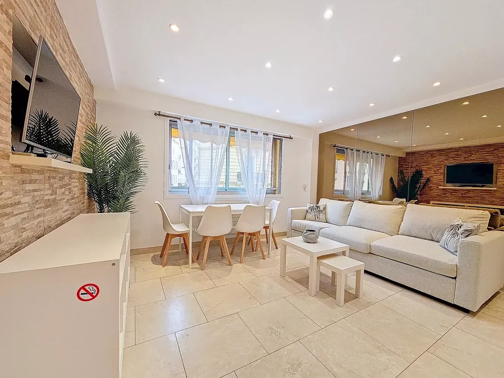 Achat appartement à vendre 3 pièces 58 m² - Cannes