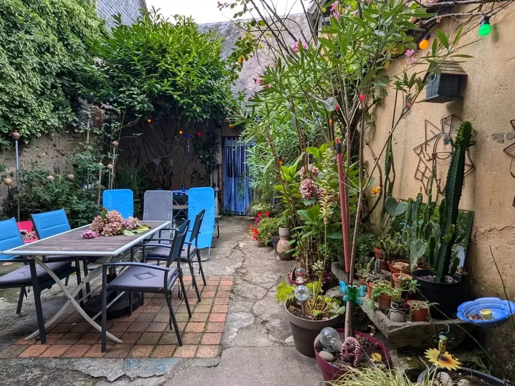 Achat maison à vendre 4 chambres 150 m² - La Chapelle-d'Angillon