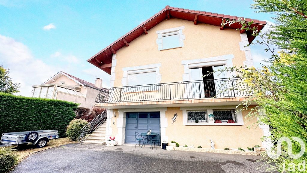 Achat maison à vendre 4 chambres 147 m² - Sury-le-Comtal