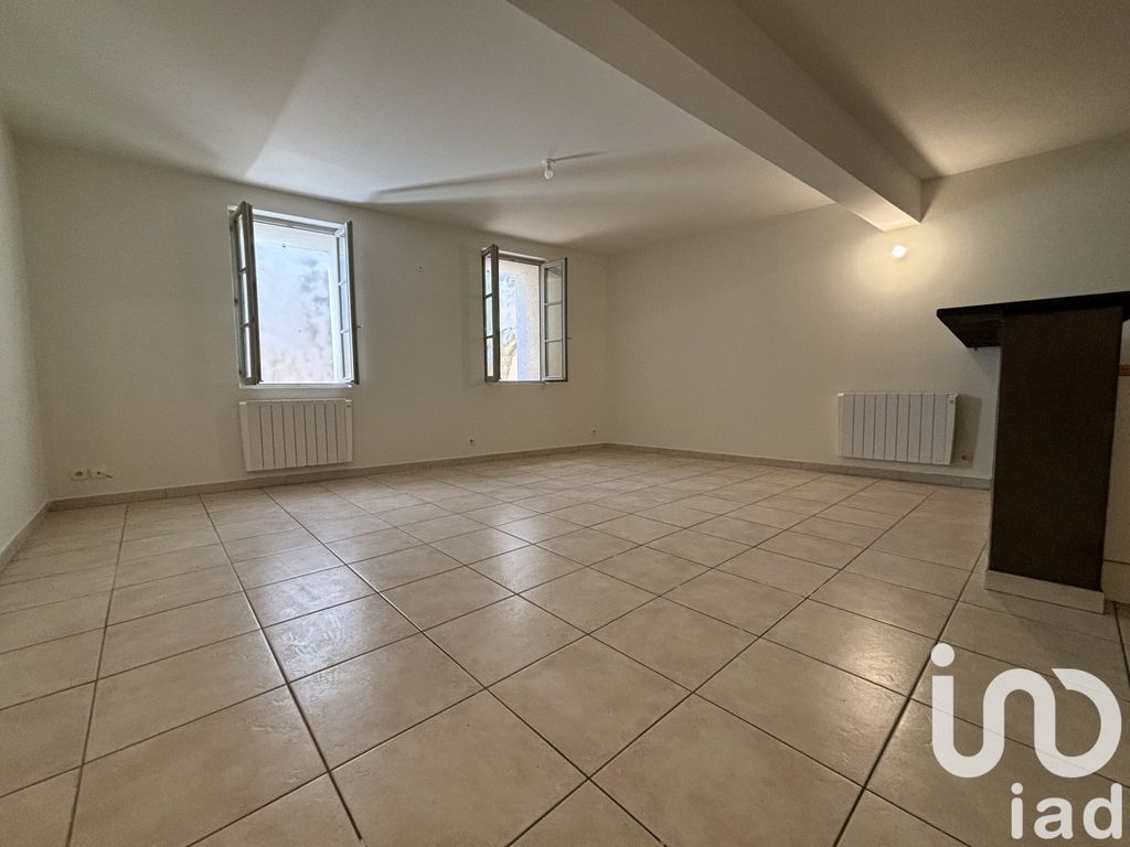 Achat maison à vendre 2 chambres 65 m² - Lambesc