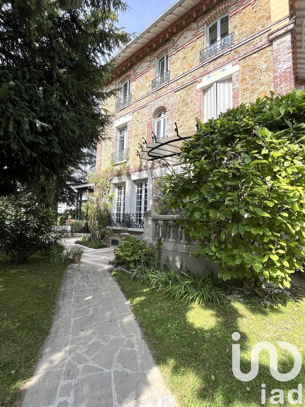 Achat maison à vendre 5 chambres 200 m² - Sucy-en-Brie