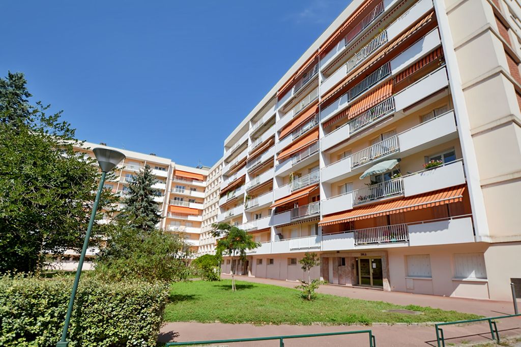 Achat appartement à vendre 4 pièces 75 m² - Villeurbanne