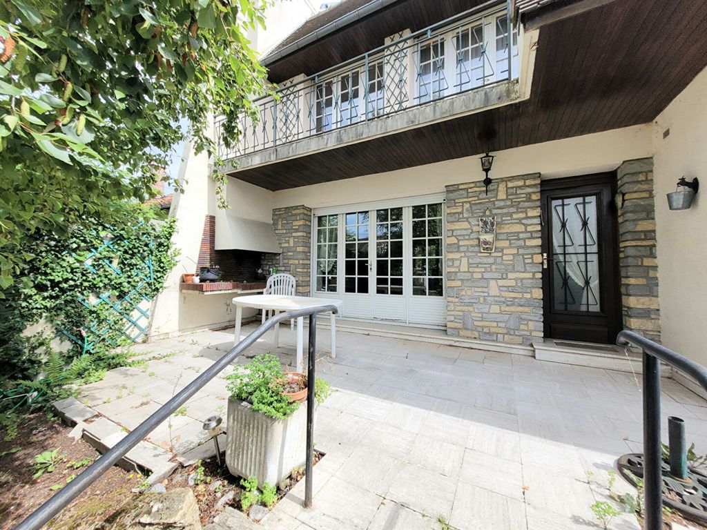 Achat maison à vendre 4 chambres 134 m² - Savigny-sur-Orge