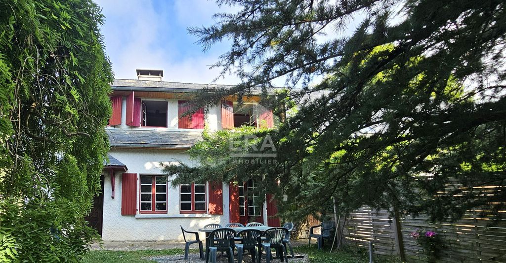 Achat maison à vendre 6 chambres 236 m² - Arrens-Marsous