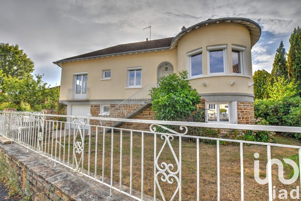 Achat maison à vendre 4 chambres 145 m² - Rilhac-Rancon